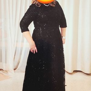 Exquisite black beaded gown size 16 18